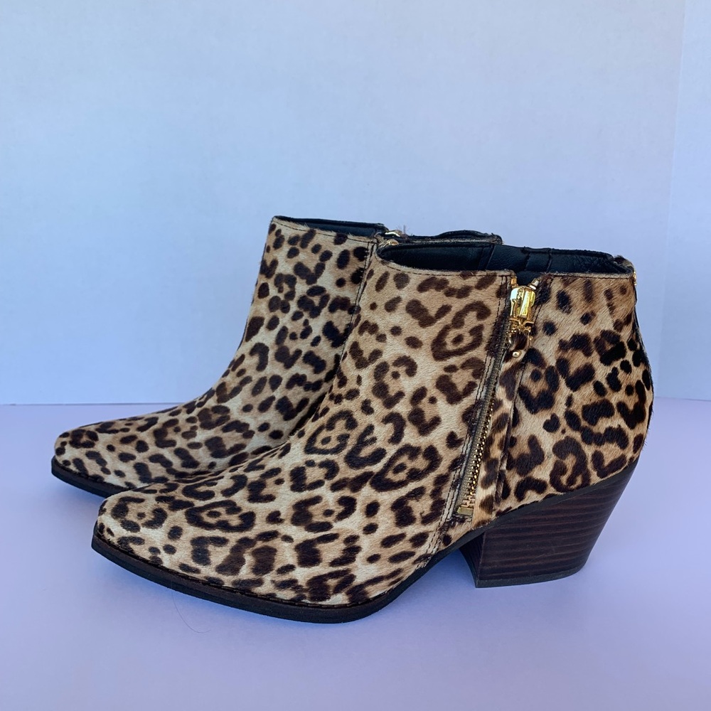 Sam Edelman Walden Leopard Print Cow Hair Booties Size 6.5M NWOT